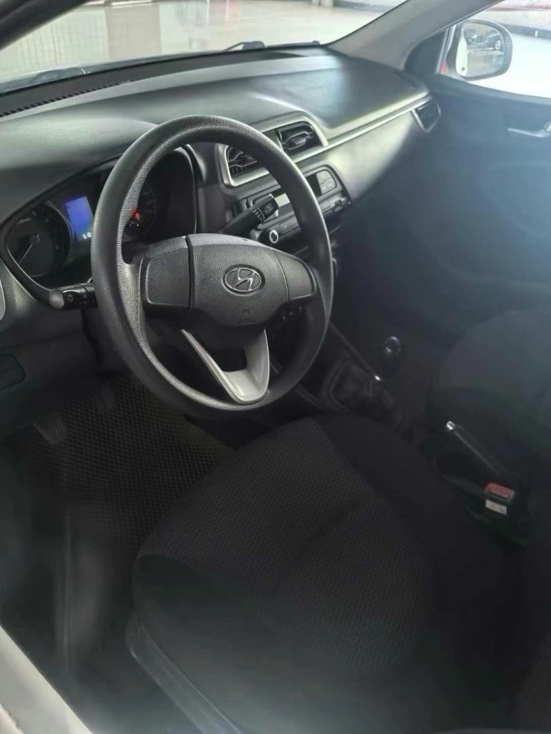 保定19年现代朗动5