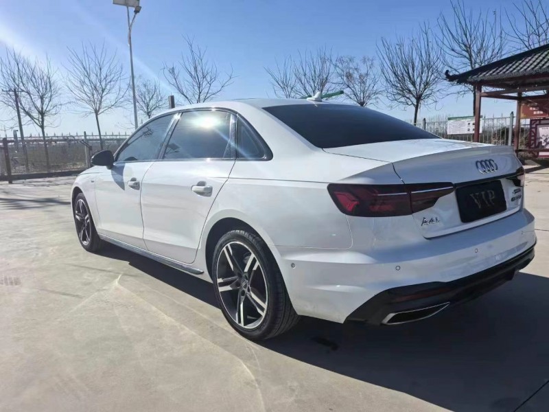 济宁22年奥迪A4L9