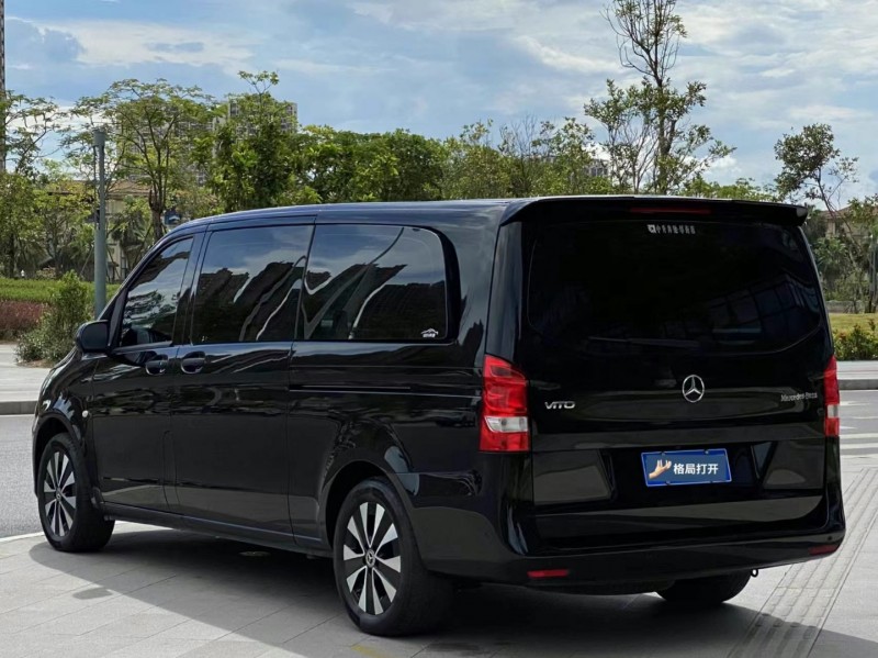 东莞21年奔驰威霆8