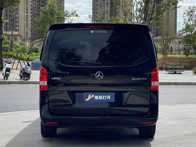 东莞21年奔驰威霆9