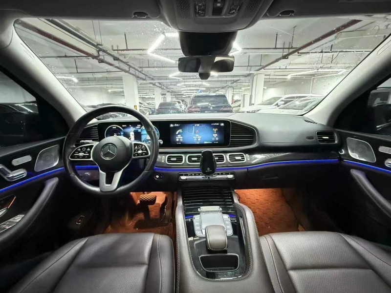 广州22年奔驰GLE8