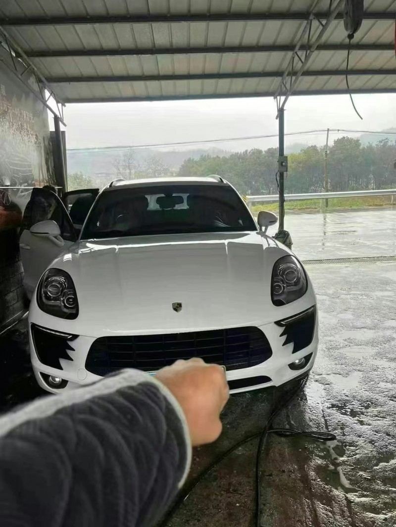 邵阳16年保时捷Macan1