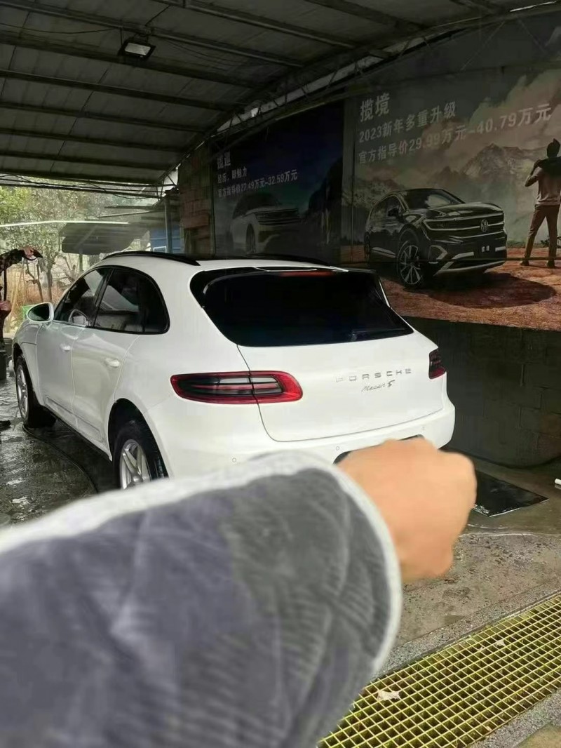 邵阳16年保时捷Macan3