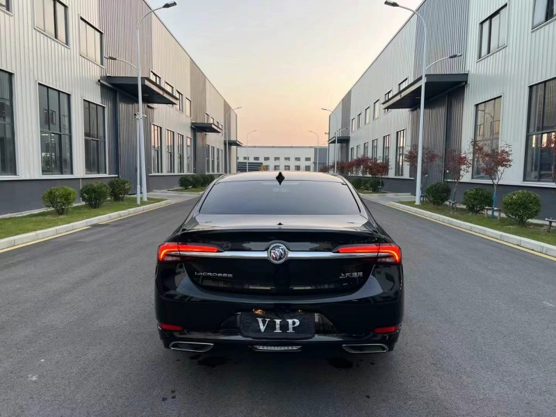 徐州22年别克艾维亚9