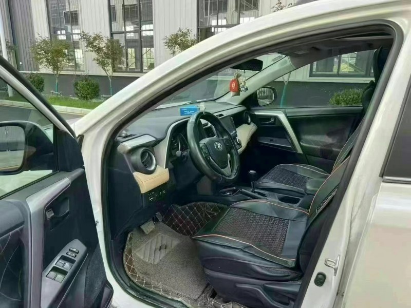 徐州18年丰田RAV4荣放6