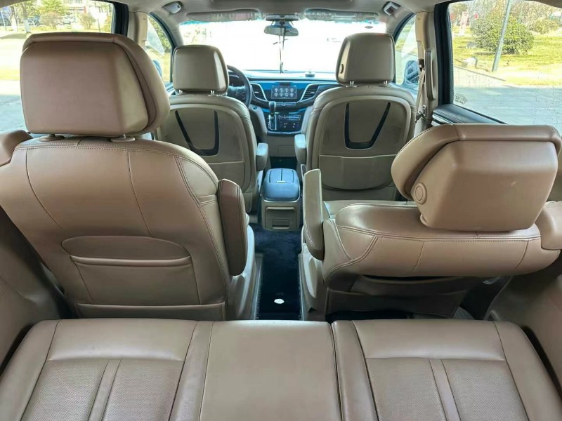 徐州17年别克GL84