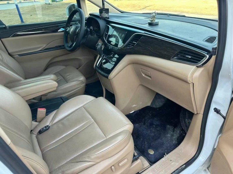 徐州17年别克GL86