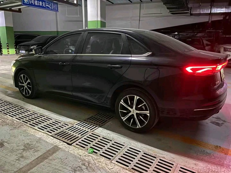 鄭州23年吉利帝豪8