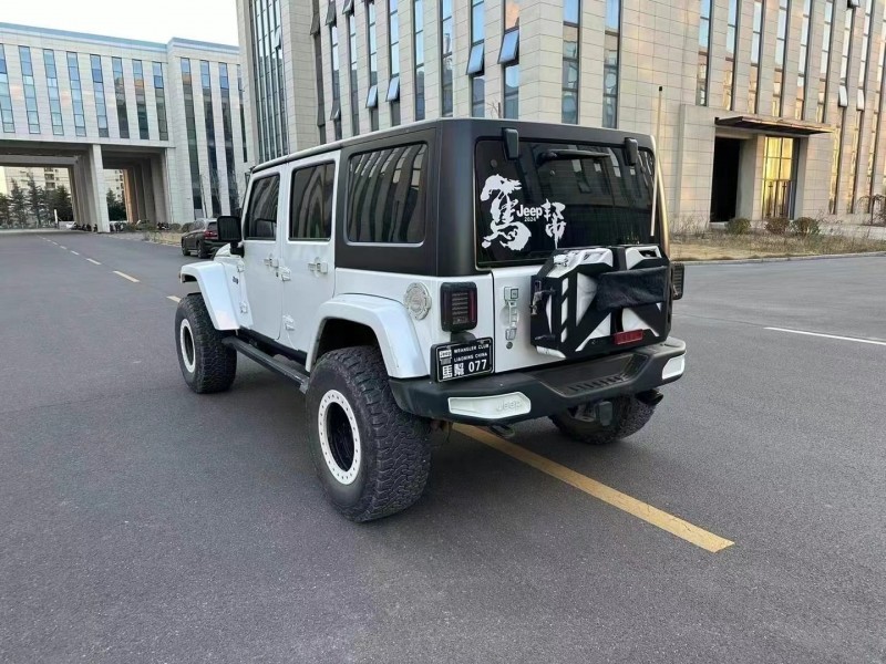 泰安17年Jeep牧馬人5
