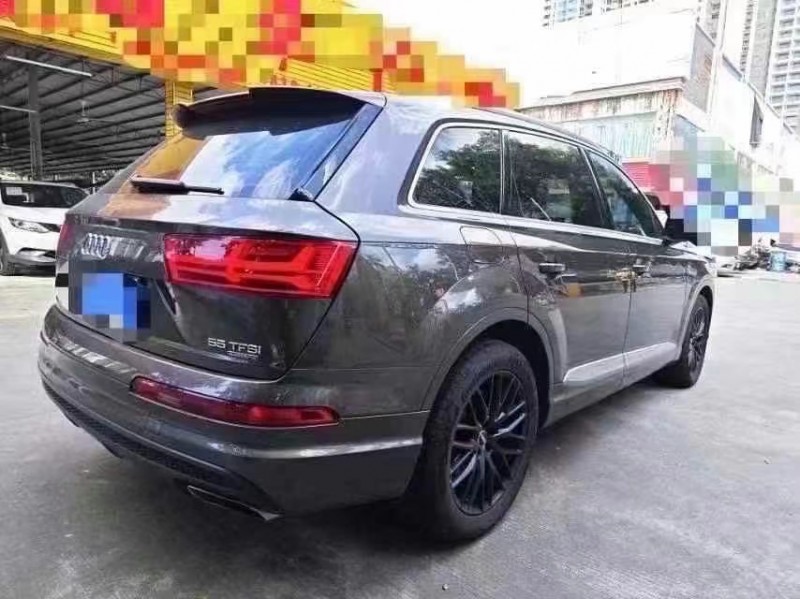 济宁19年奥迪Q77