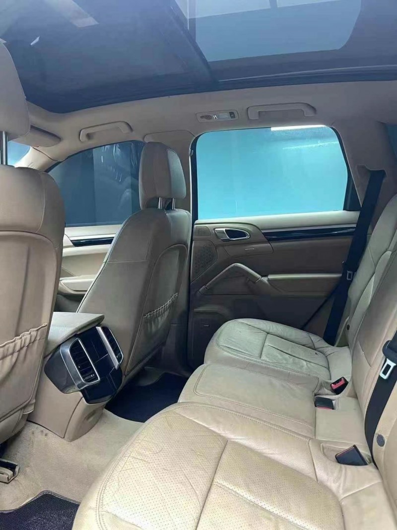 成都13年保时捷卡宴5