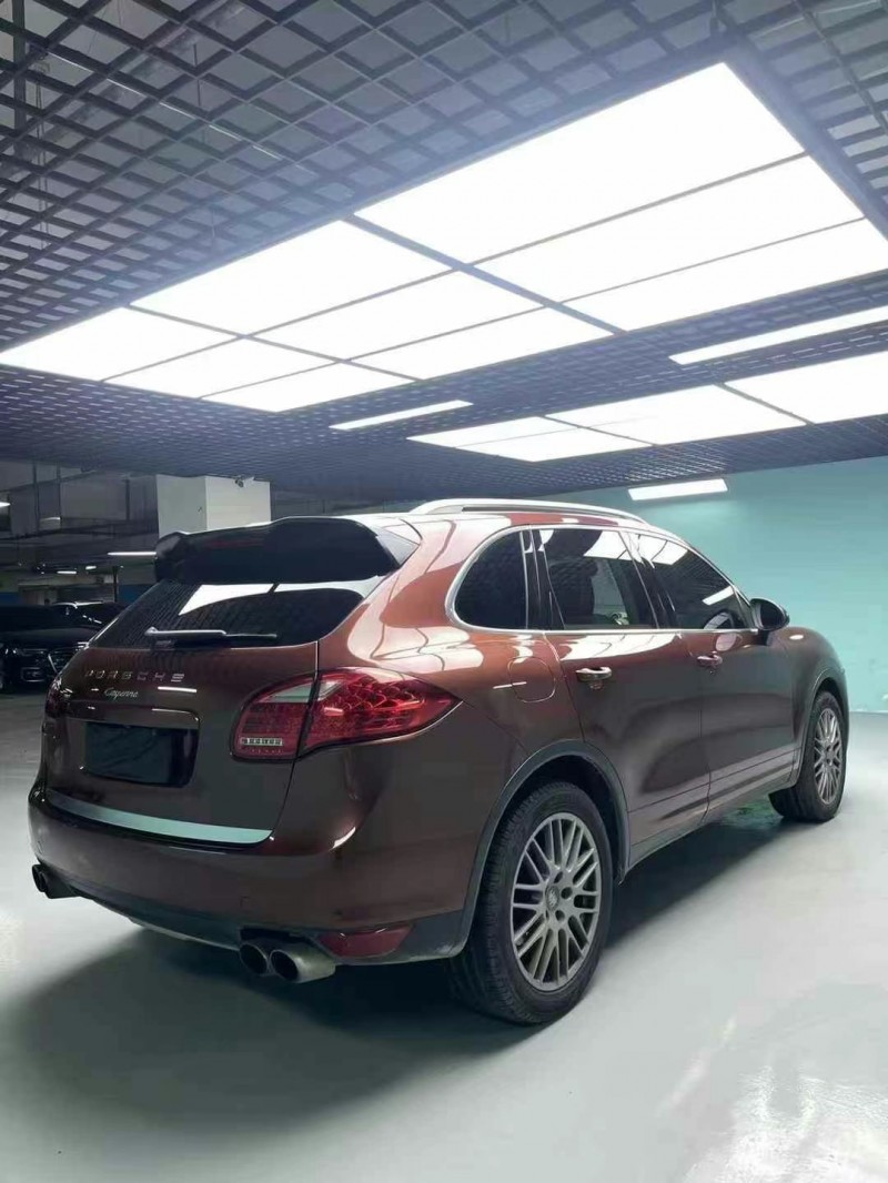 成都13年保时捷卡宴9