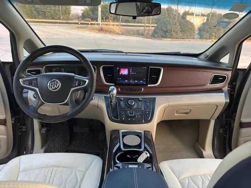 徐州16年别克GL84