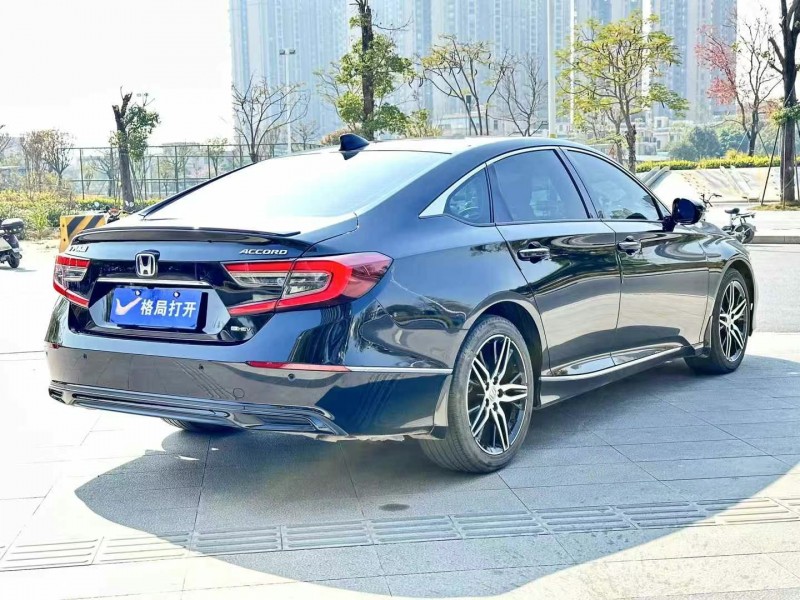 东莞22年本田雅阁8