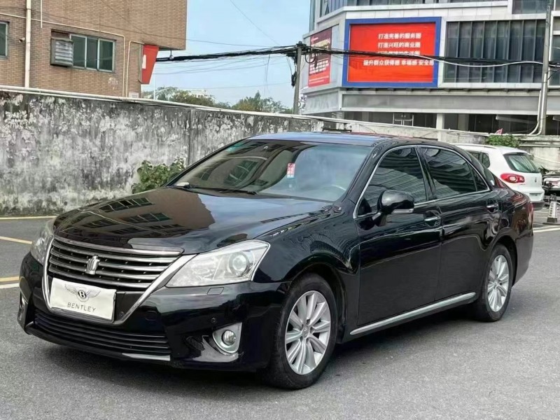佛山13年丰田皇冠2