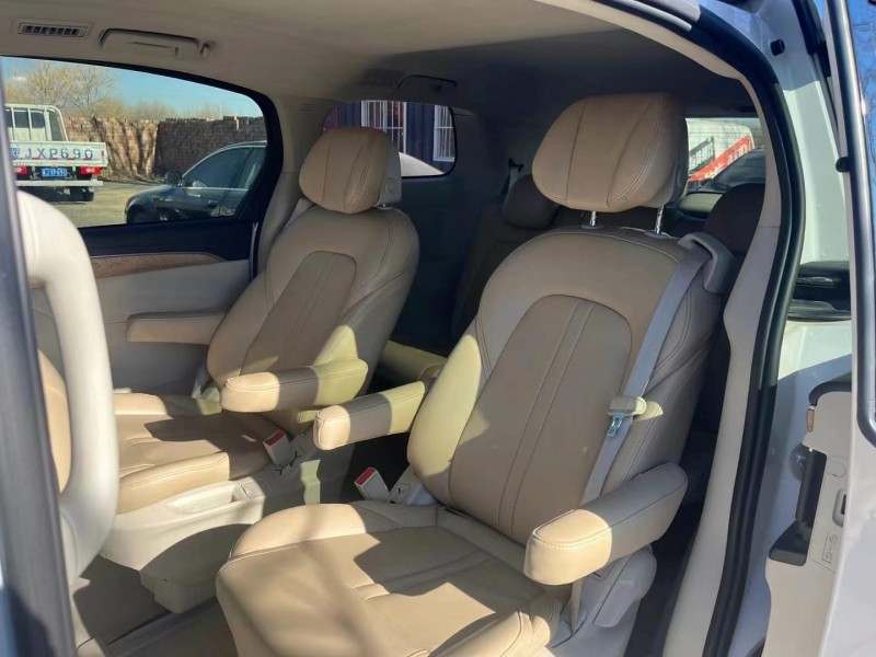 保定17年别克GL85