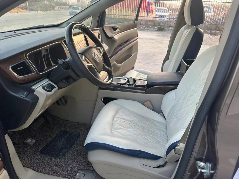 徐州16年别克GL84