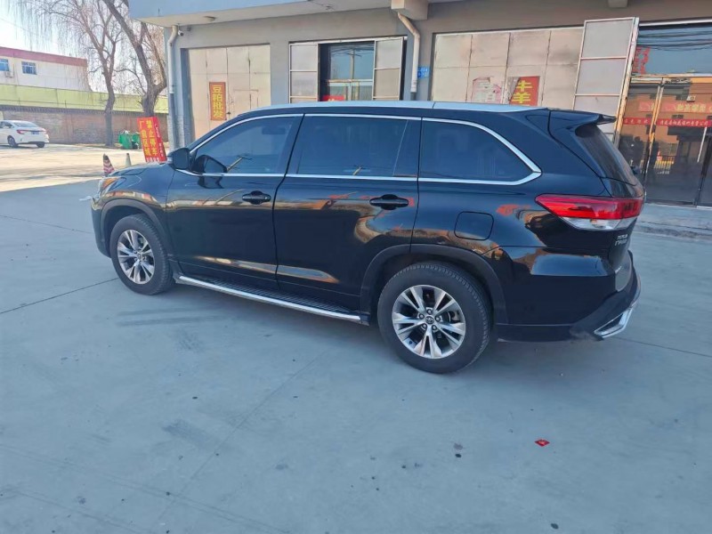 保定19年丰田汉兰达5