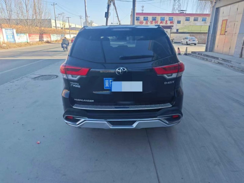 保定19年丰田汉兰达9