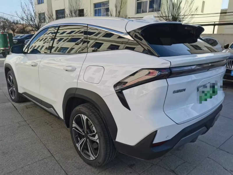 保定24年吉利银河5