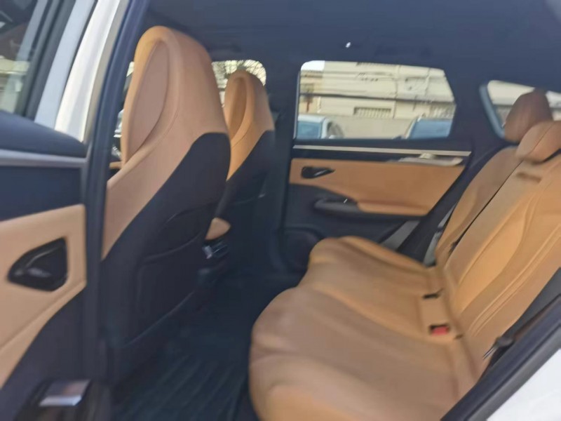 保定24年吉利银河7