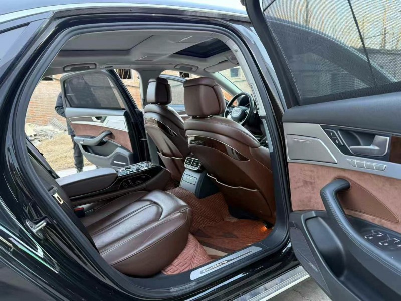 徐州16年奥迪A8L7