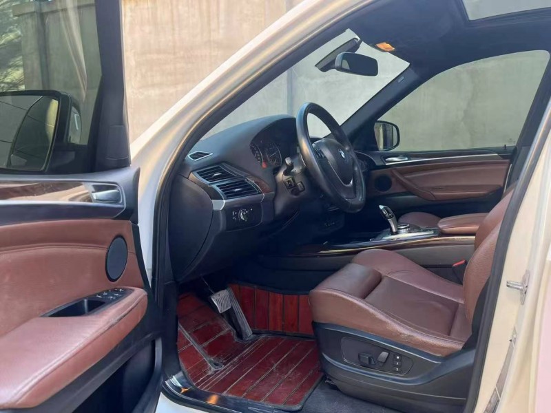 保定13年宝马X54