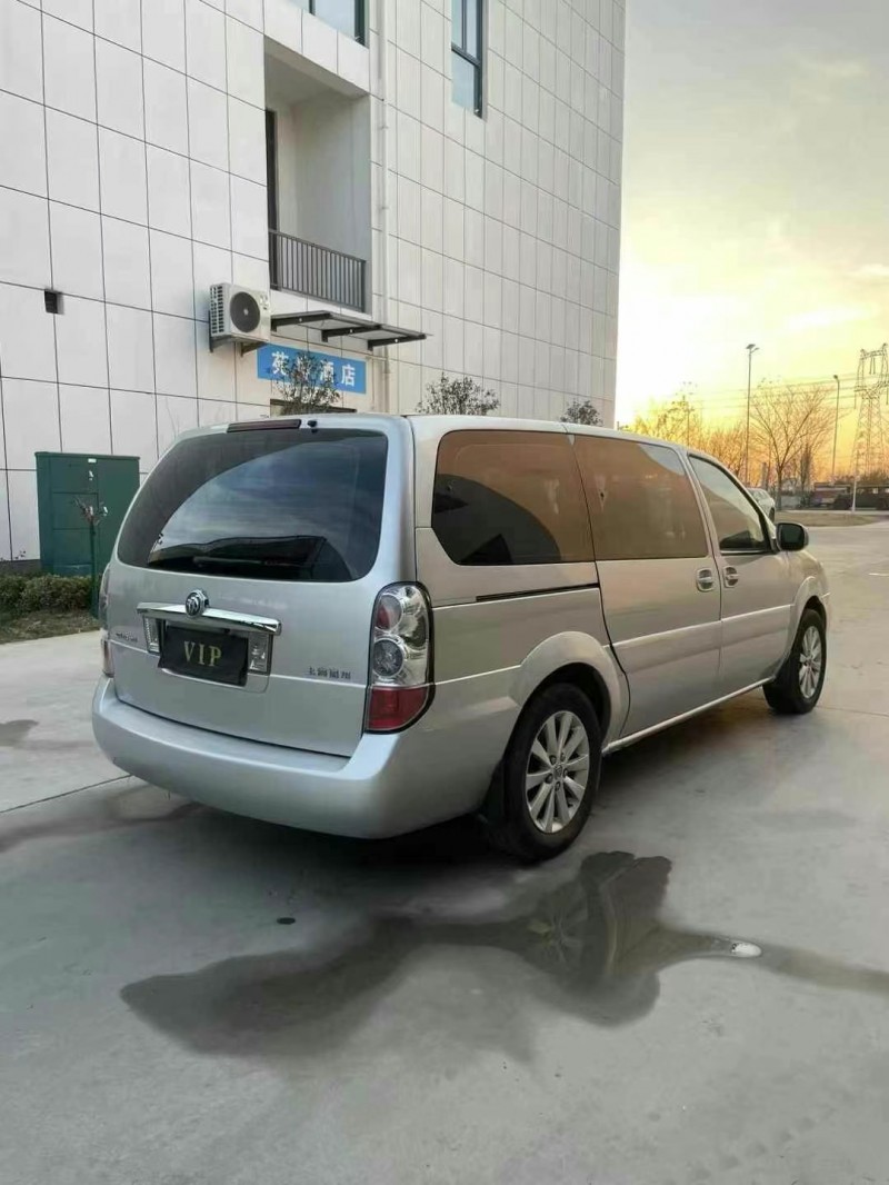 徐州13年别克GL85