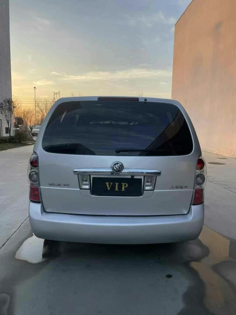 徐州13年别克GL89