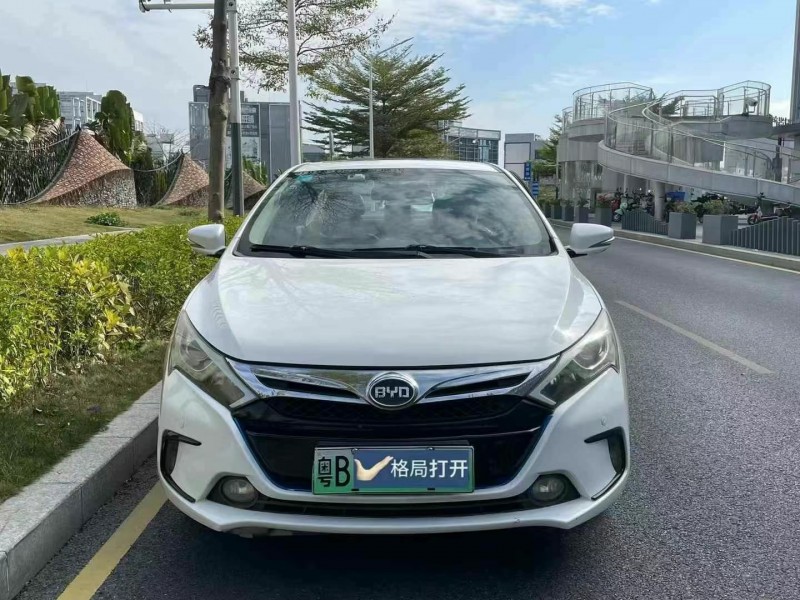 深圳15年比亚迪秦1