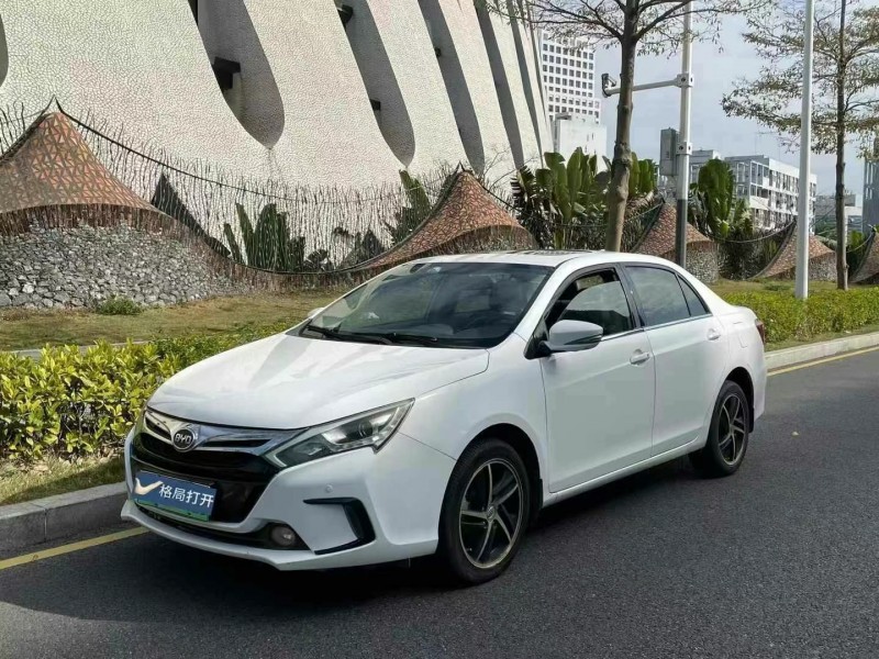 深圳15年比亚迪秦2