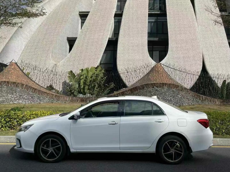 深圳15年比亚迪秦7