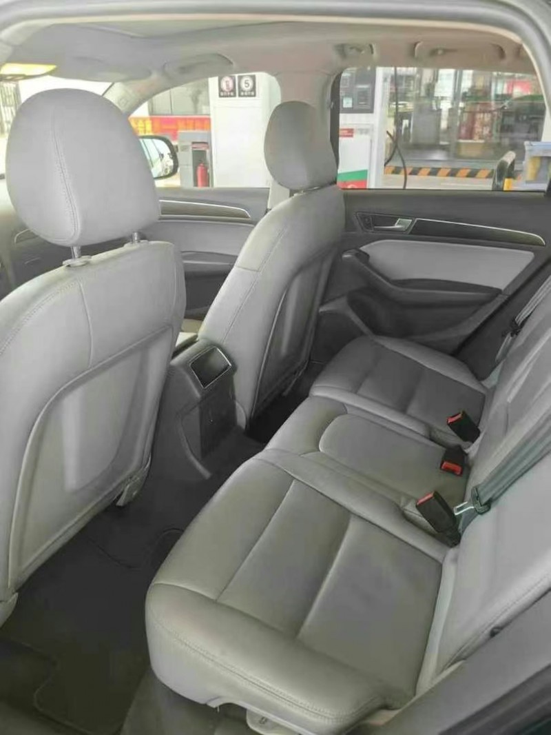 保定15年奥迪Q58