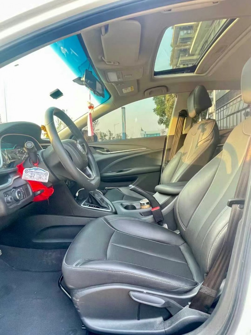 东莞22年别克英朗5