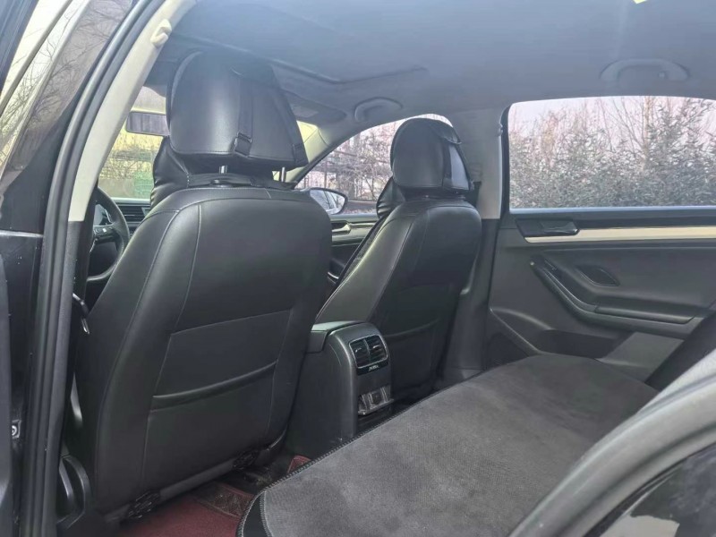 保定17年大众速腾5