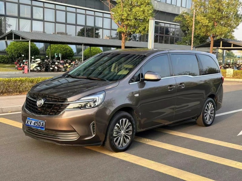 东莞22年别克GL82