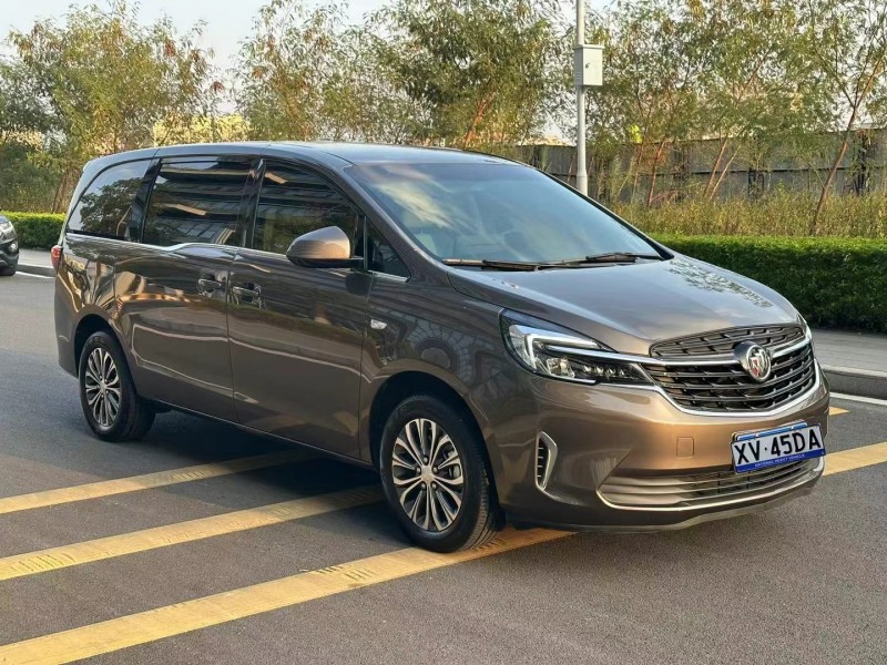 东莞22年别克GL83