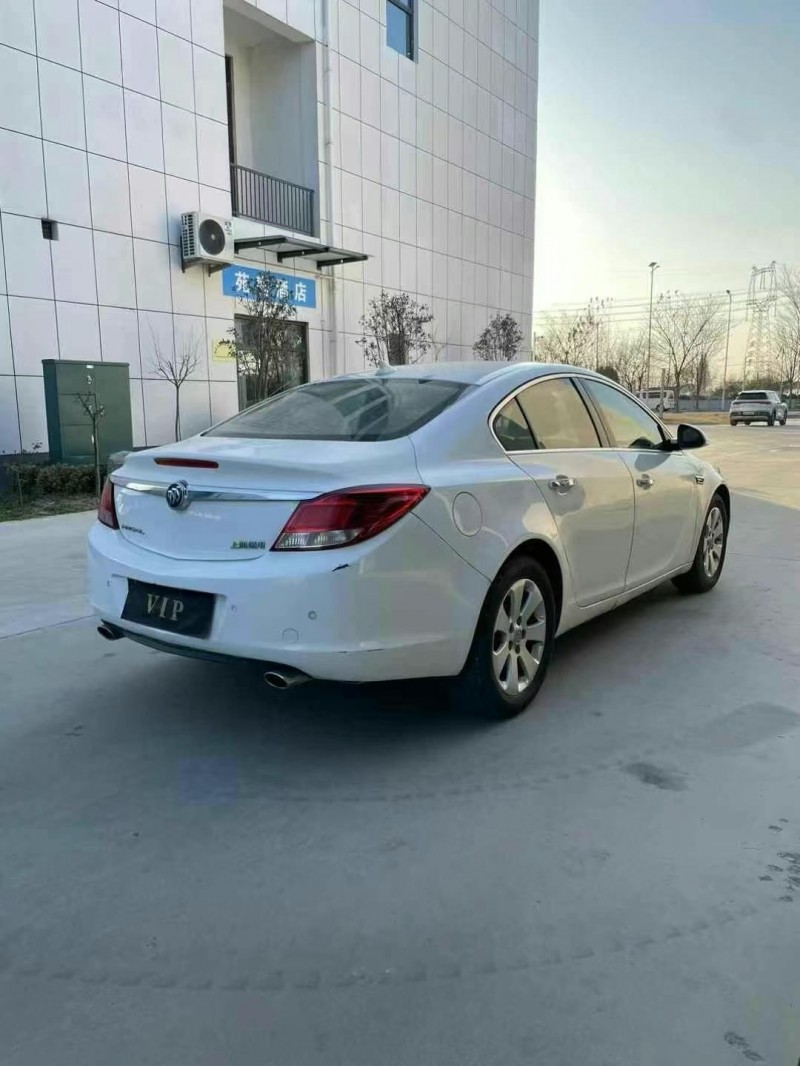 徐州12年别克君威5