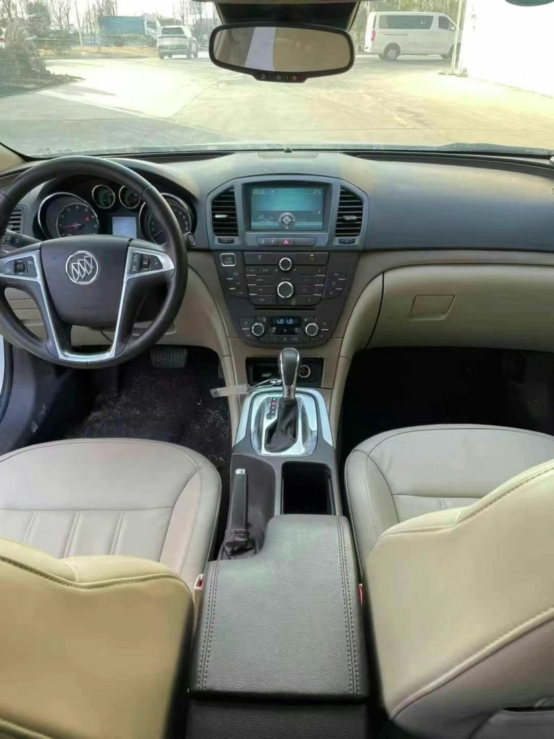 徐州12年别克君威6