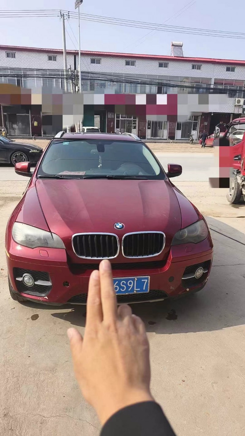 保定10年宝马X61