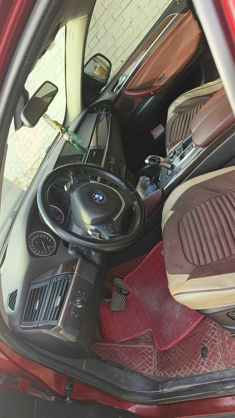 保定10年宝马X66