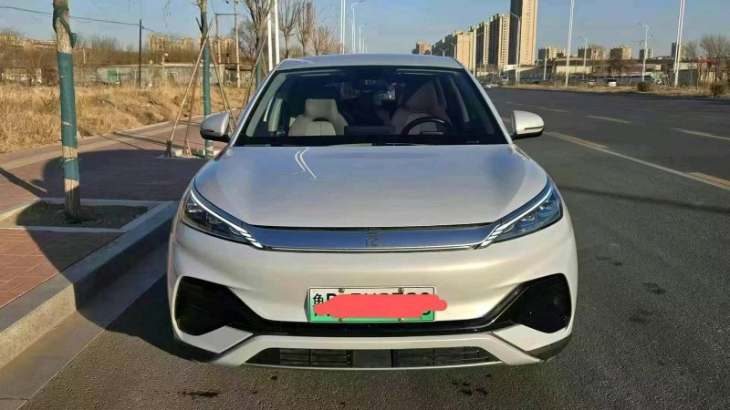 保定24年比亚迪元1