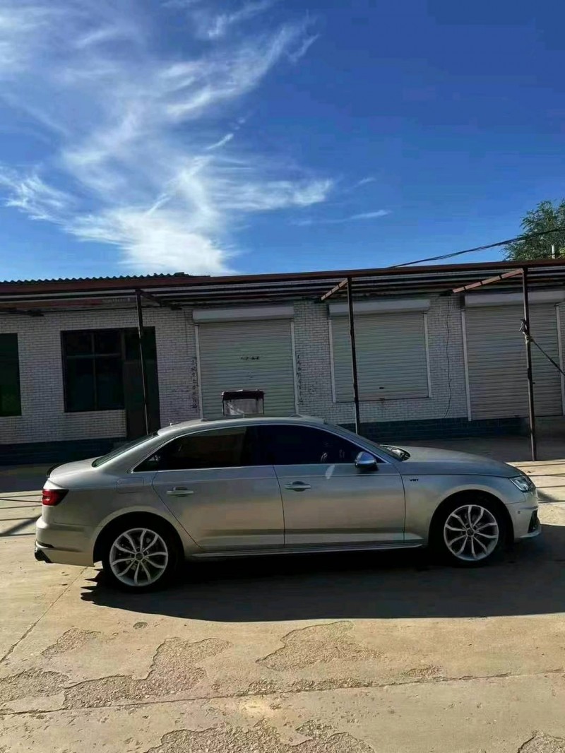 保定19年奥迪A4L3