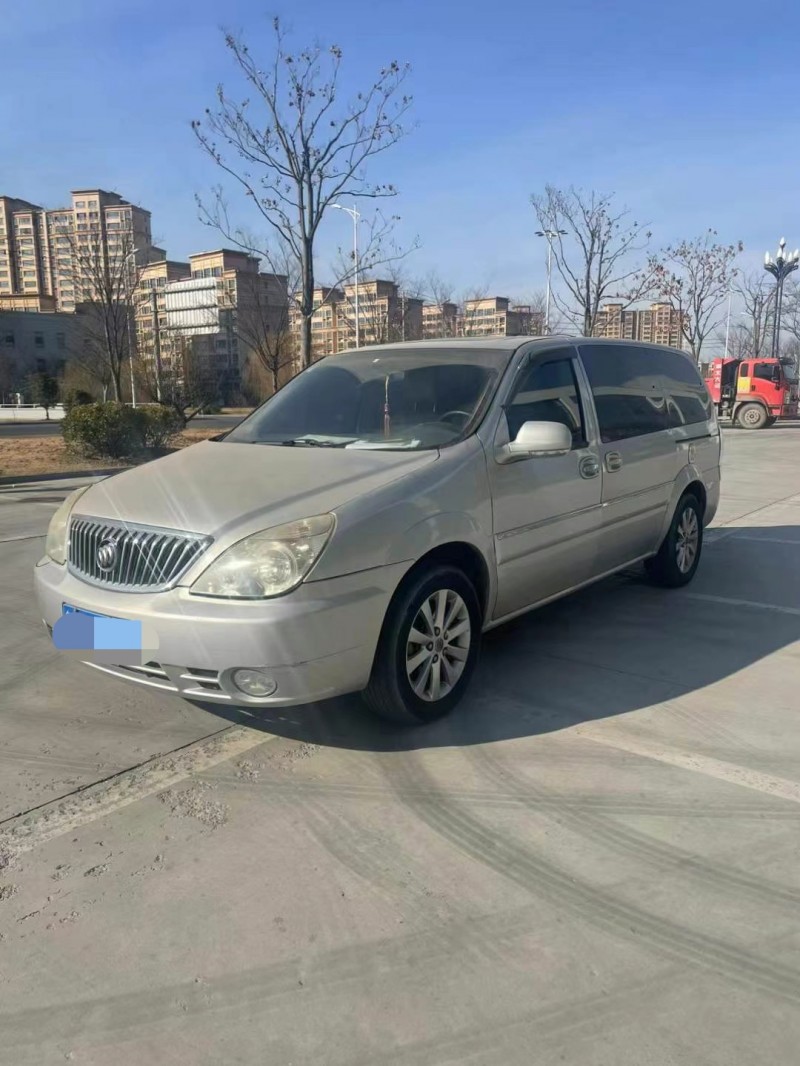 徐州13年别克GL82