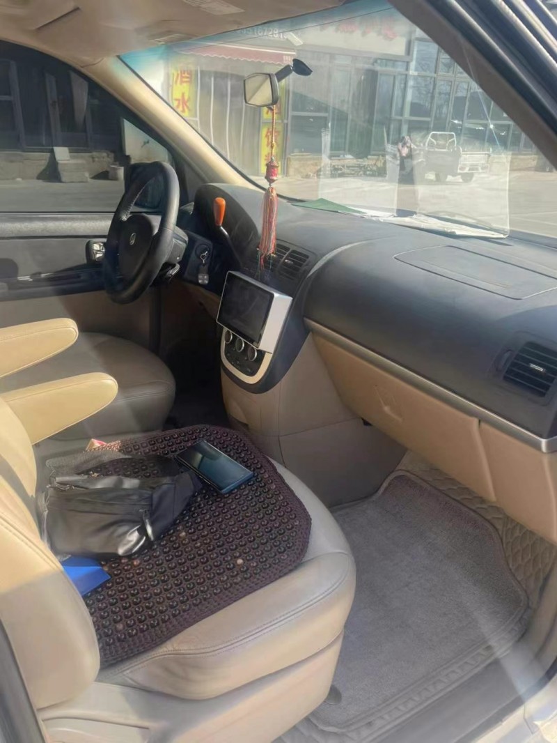 徐州13年别克GL88