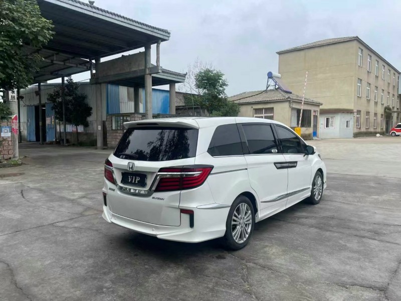 徐州18年本田艾力绅3