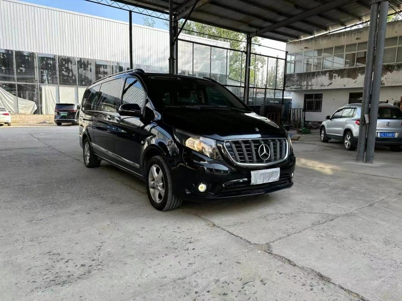 徐州18年奔驰威霆3