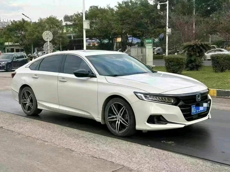 佛山22年本田雅阁1