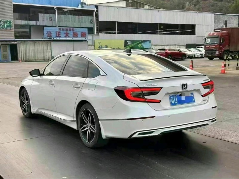 佛山22年本田雅阁5