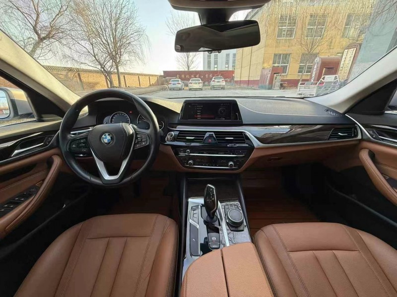 保定18年宝马5系9